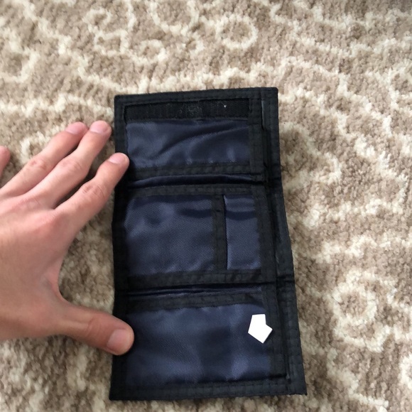 Wallet - Picture 3 of 4